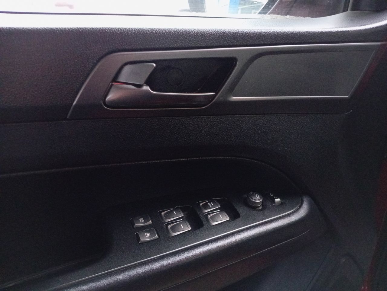 SSANGYONG - 22