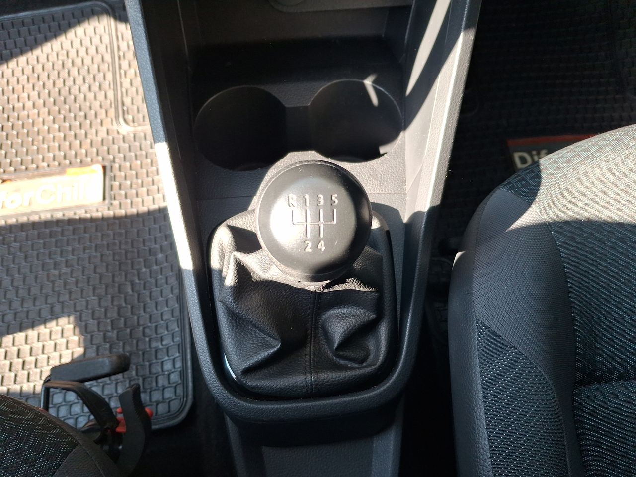 VOLKSWAGEN - 29