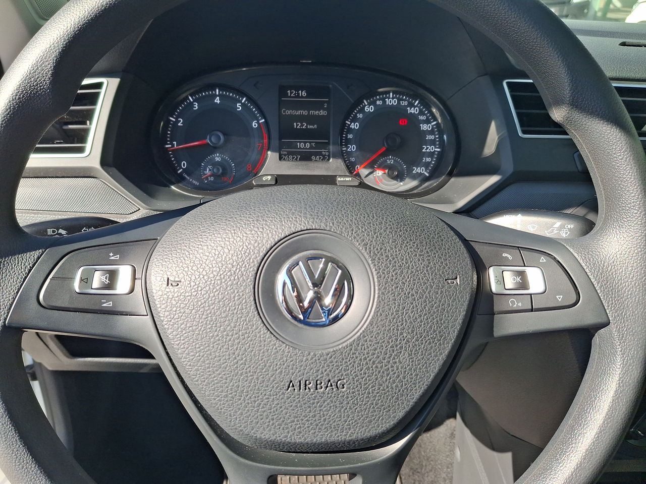 VOLKSWAGEN - 25