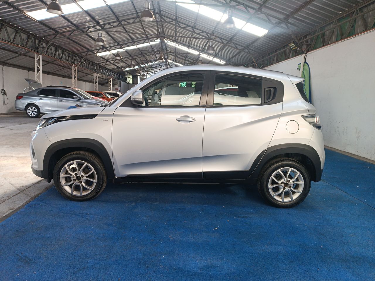 MAHINDRA - 4