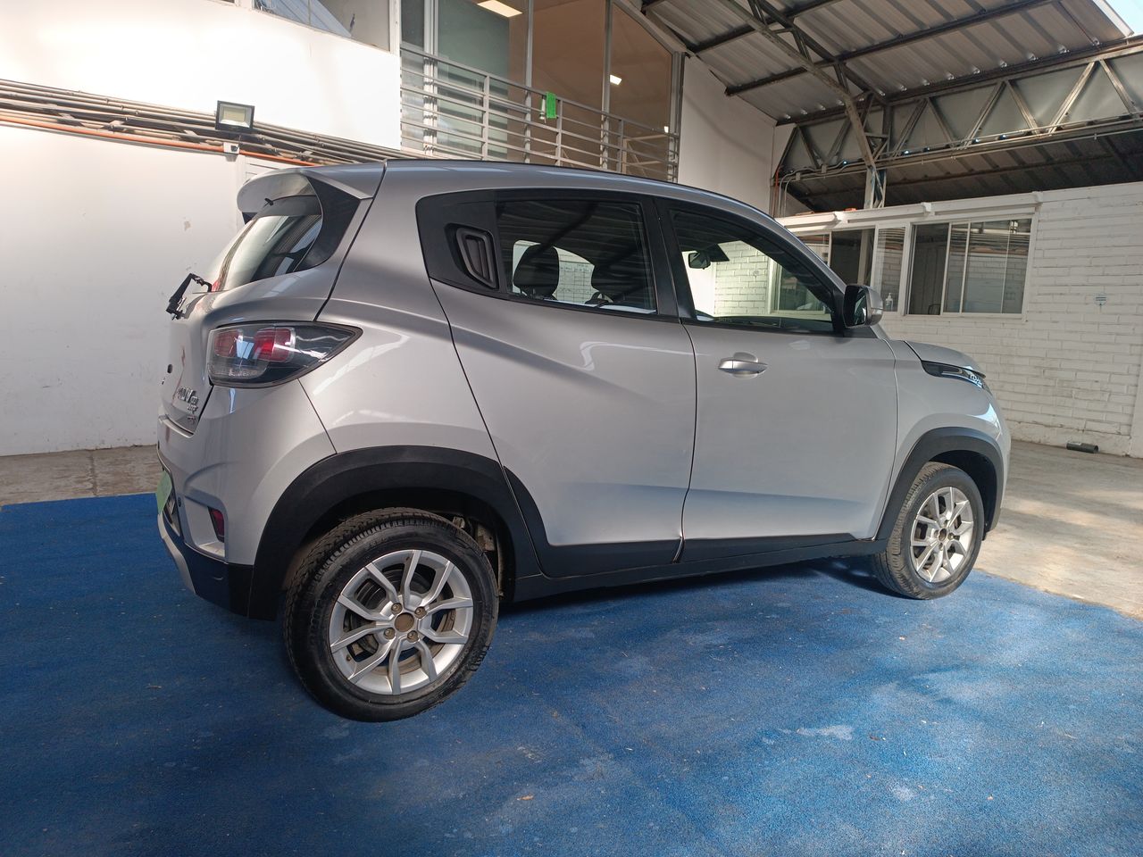 MAHINDRA - 7