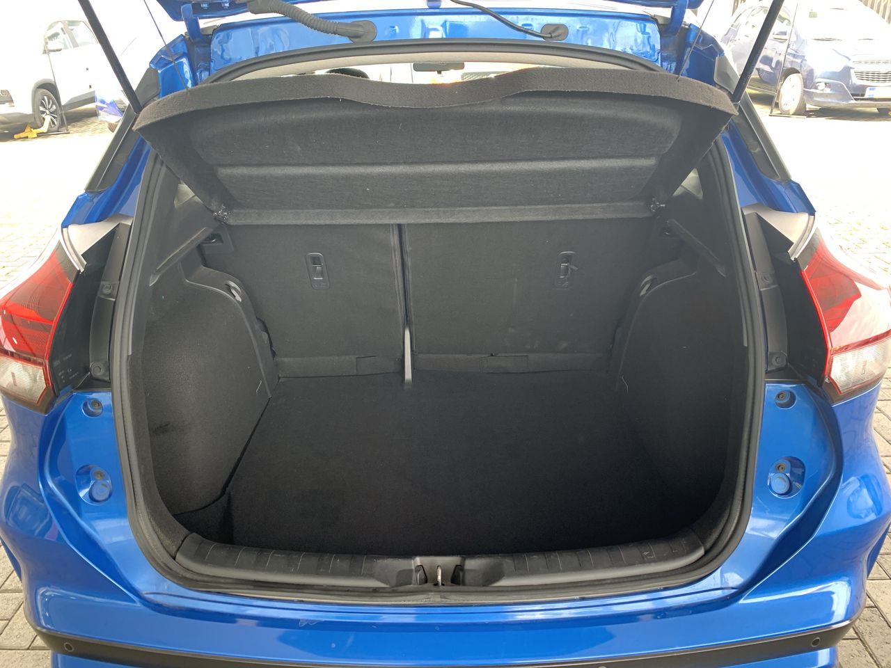 NISSAN - 22