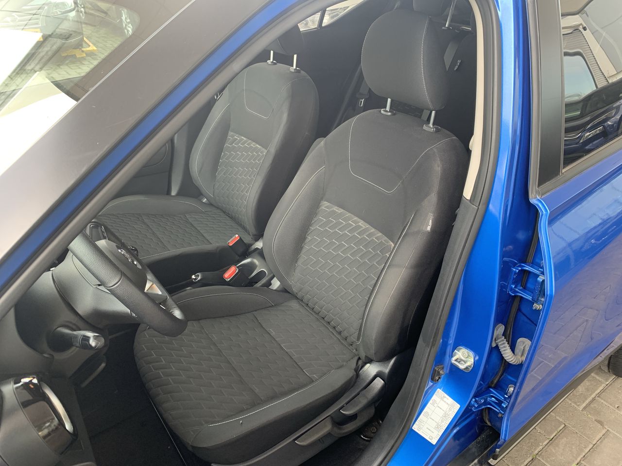 NISSAN - 25