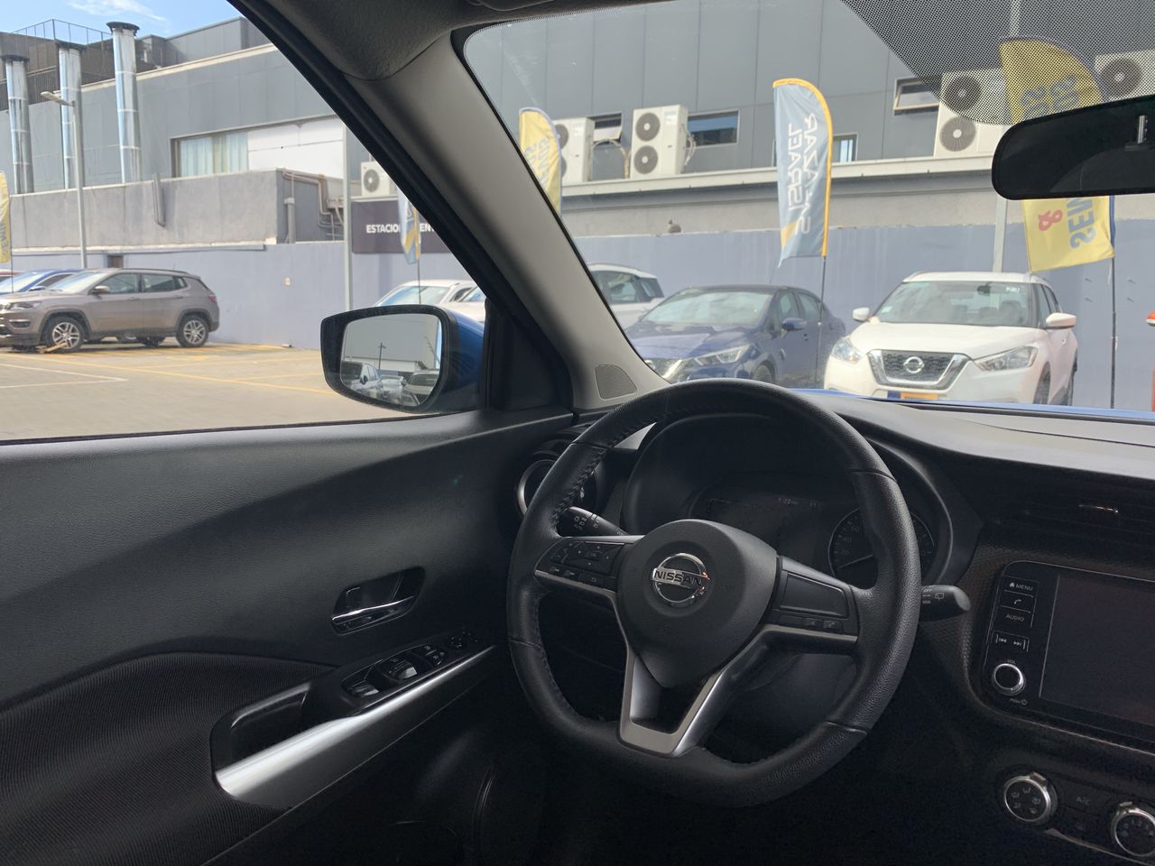 NISSAN - 16