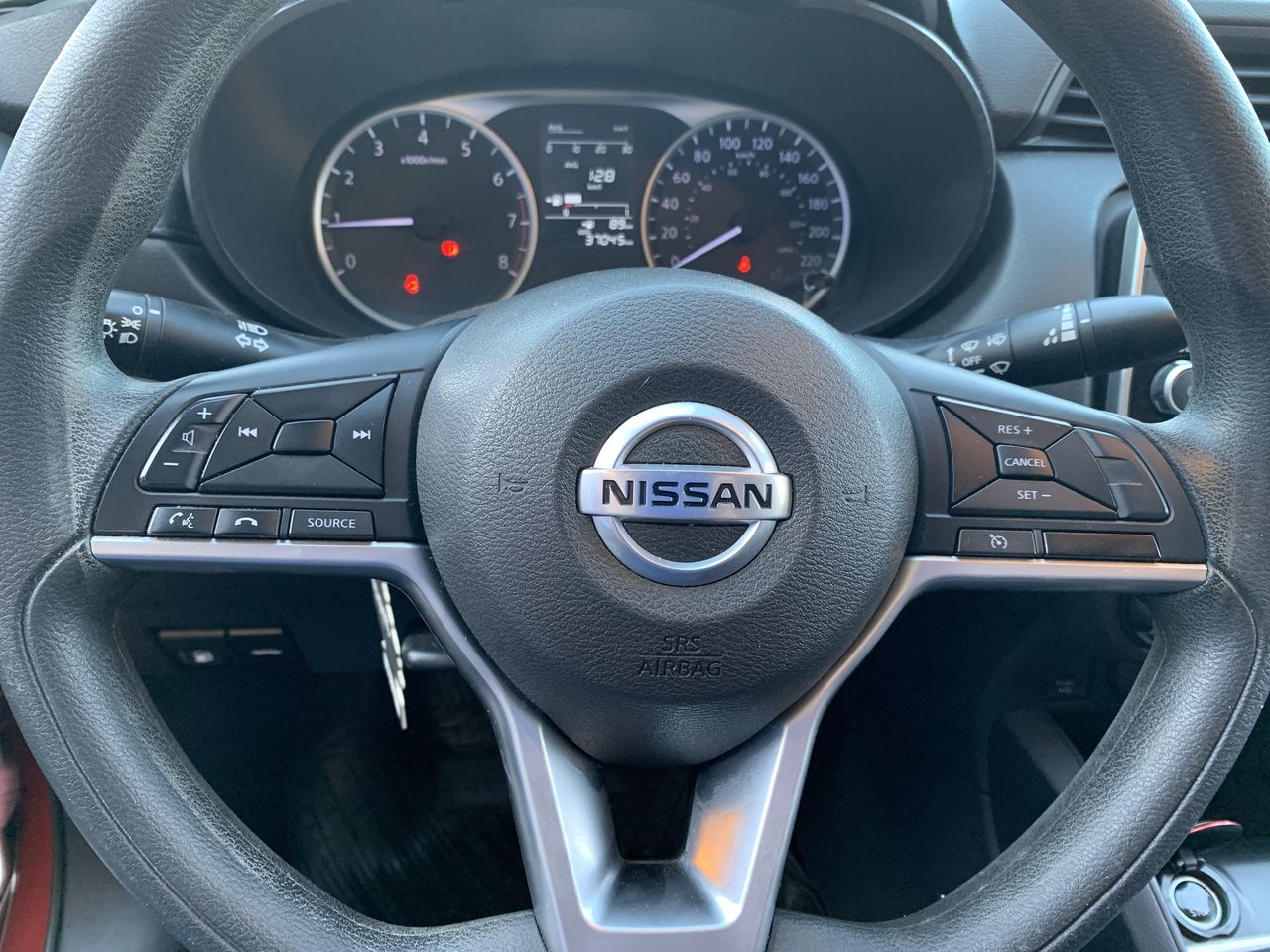 NISSAN - 25