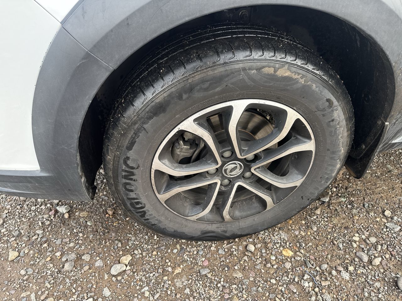 Dongfeng Joyear X3 — foto 8 de 18