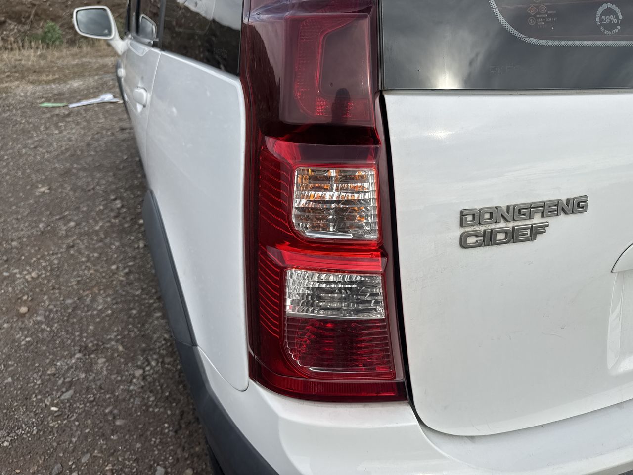 Dongfeng Joyear X3 — foto 10 de 18
