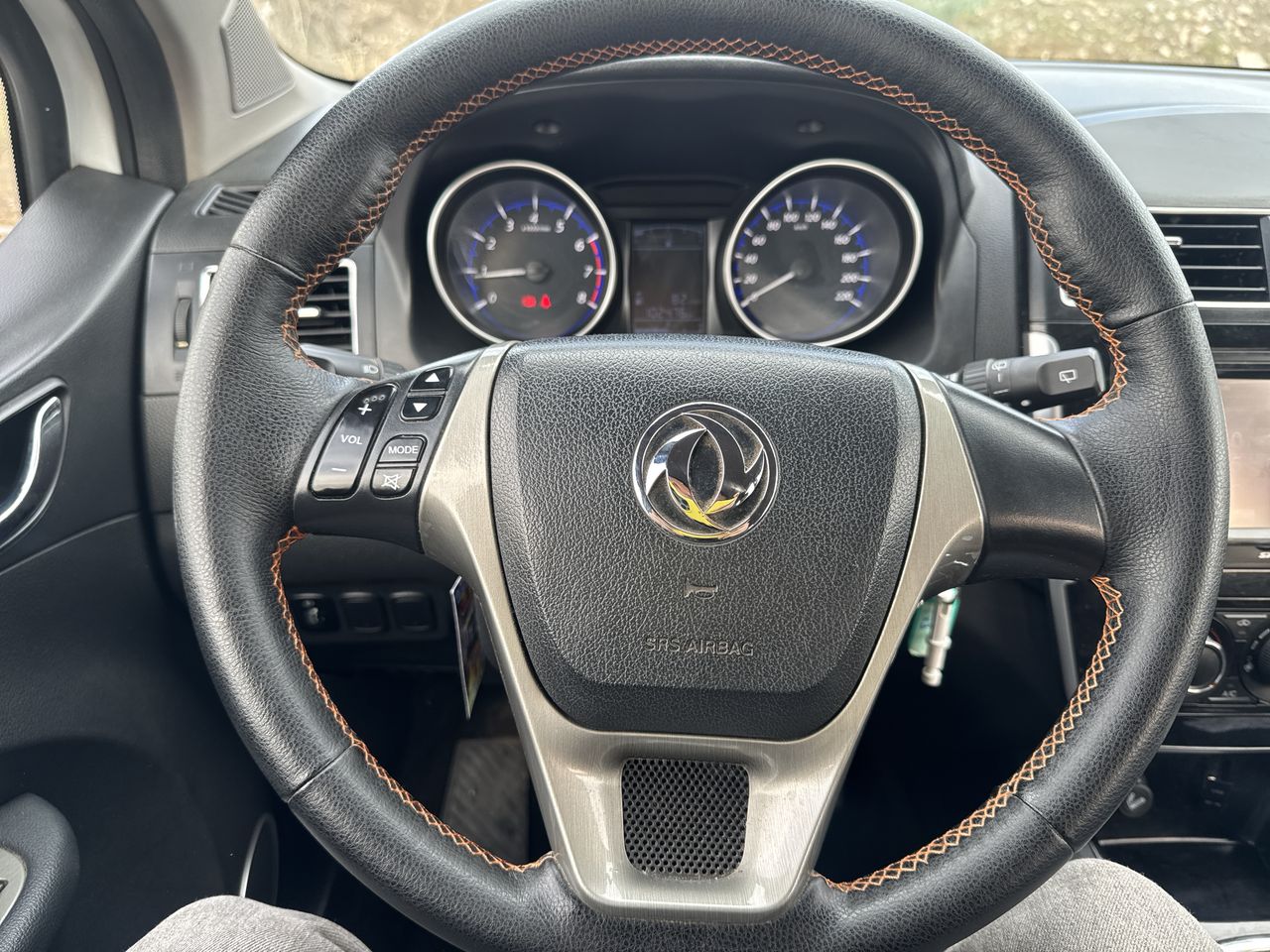 Dongfeng Joyear X3 — foto 13 de 18