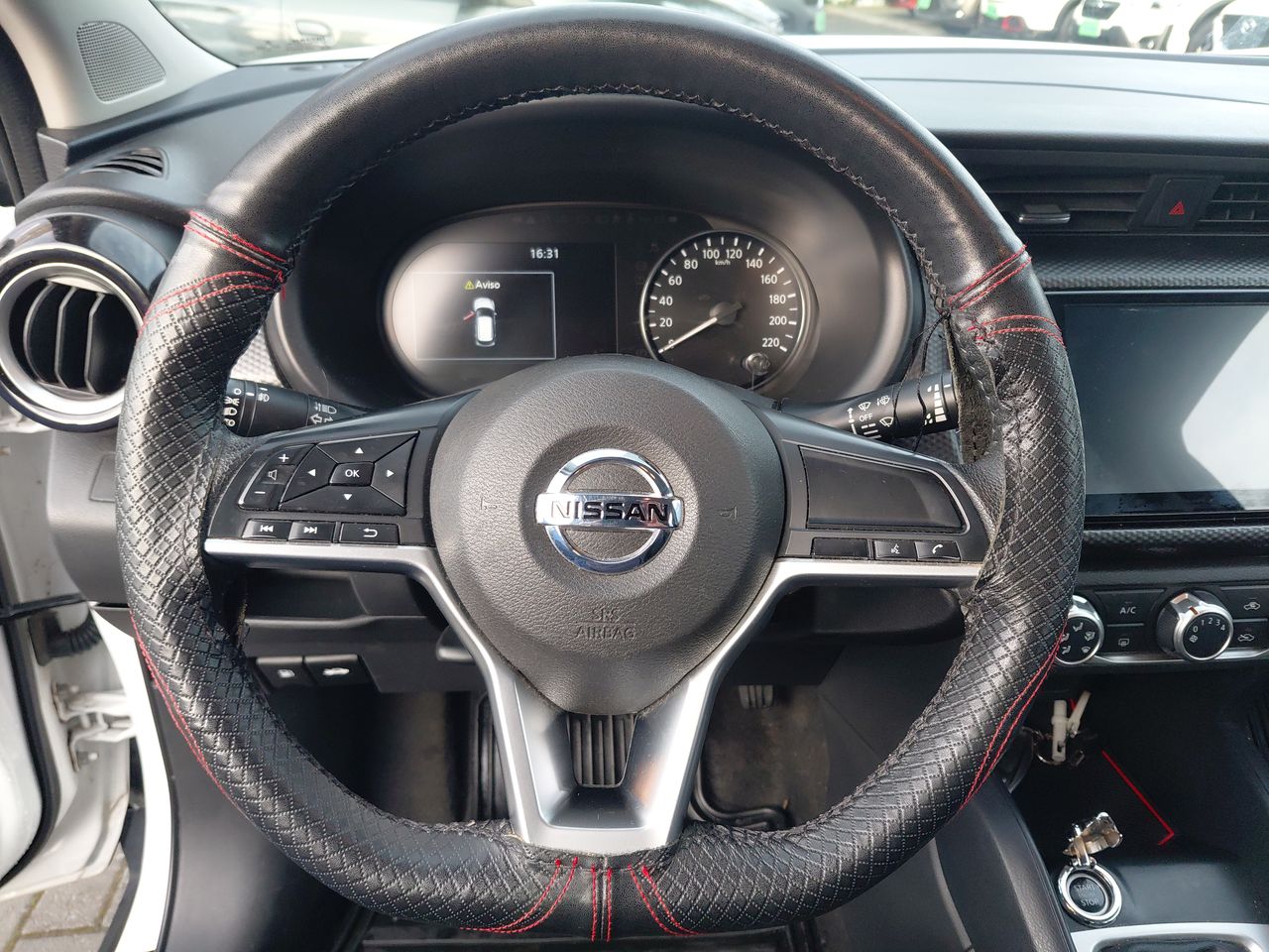 NISSAN - 23