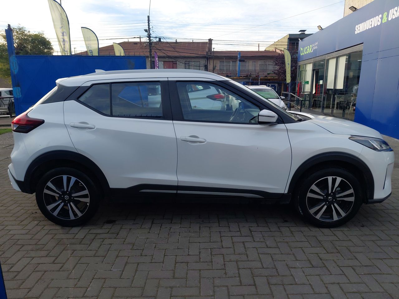 NISSAN - 8