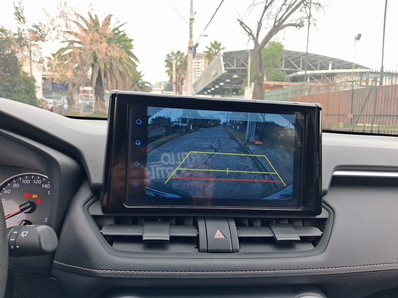 Toyota RAV4 — foto 20 de 27
