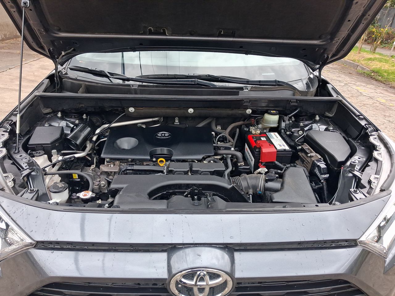 Toyota RAV4 — foto 9 de 27