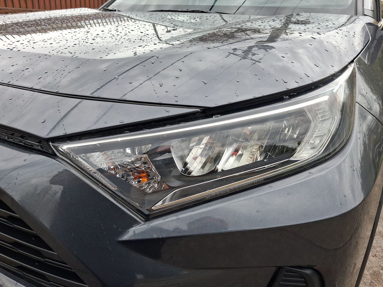 Toyota RAV4 — foto 10 de 27