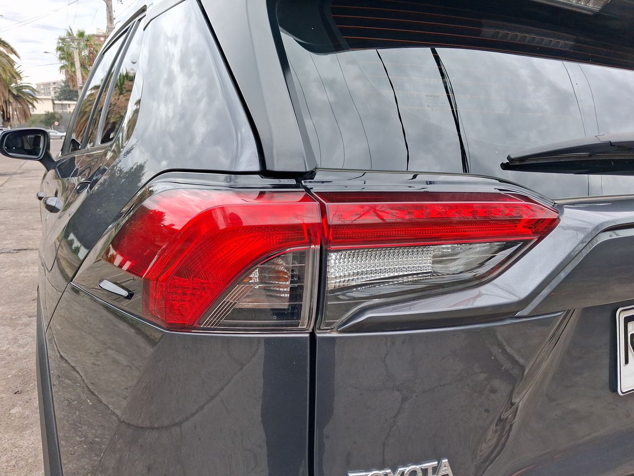 Toyota RAV4 — foto 11 de 27