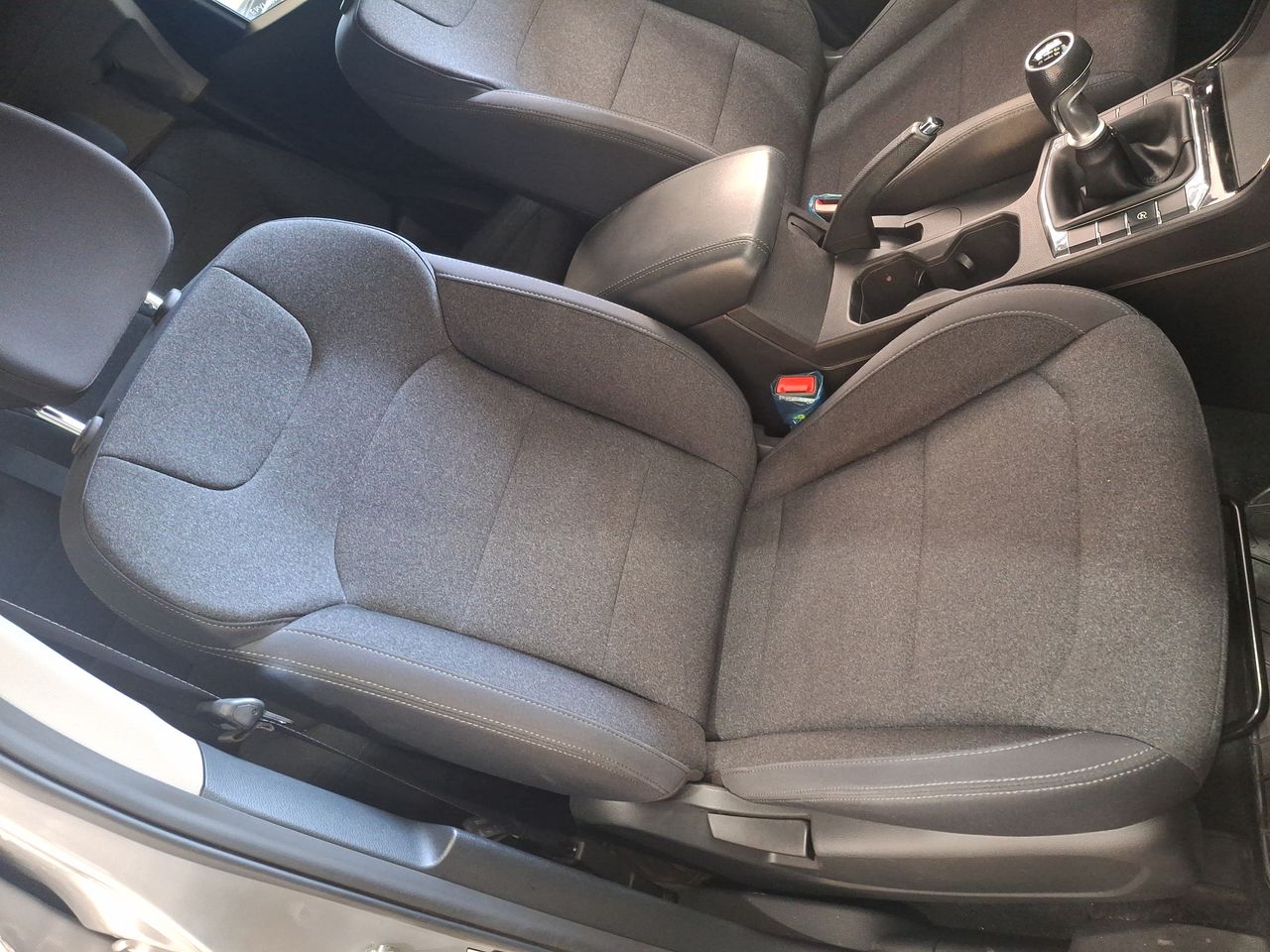 SSANGYONG - 32