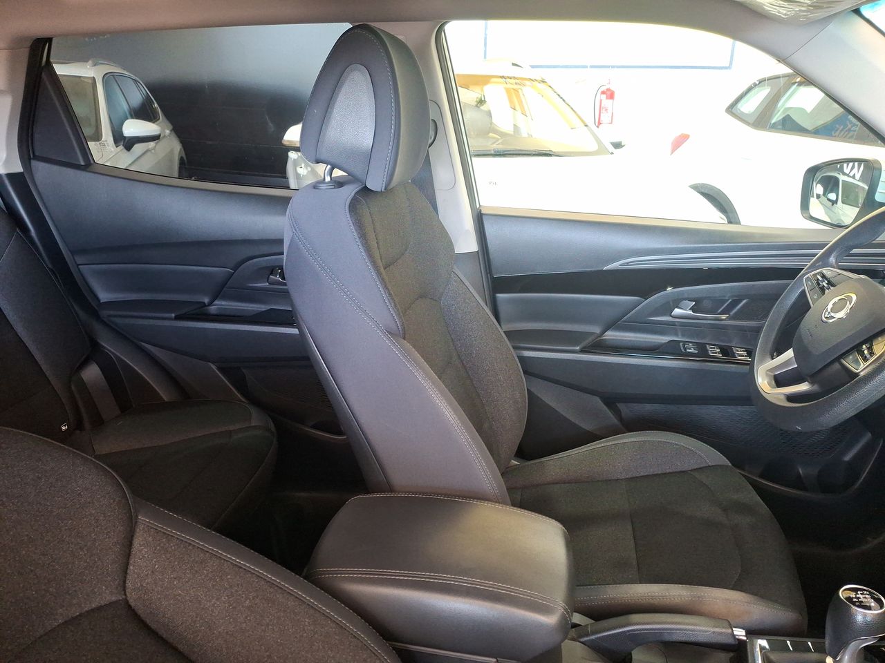 SSANGYONG - 15