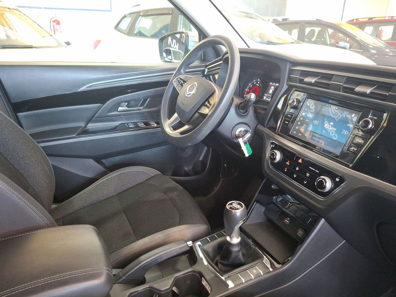 SSANGYONG - 16