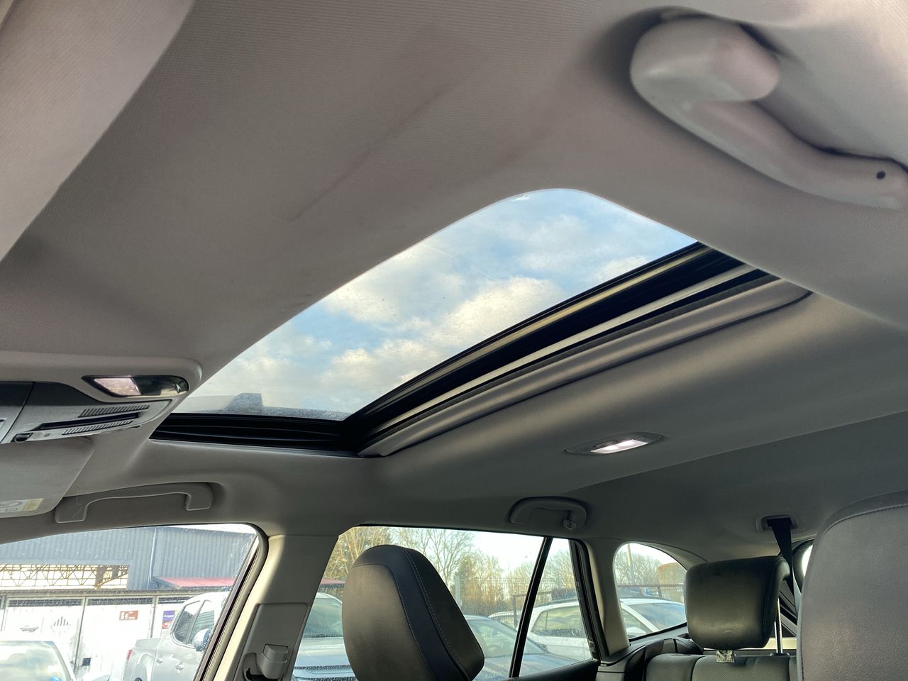 Audi Q3 — foto 27 de 29