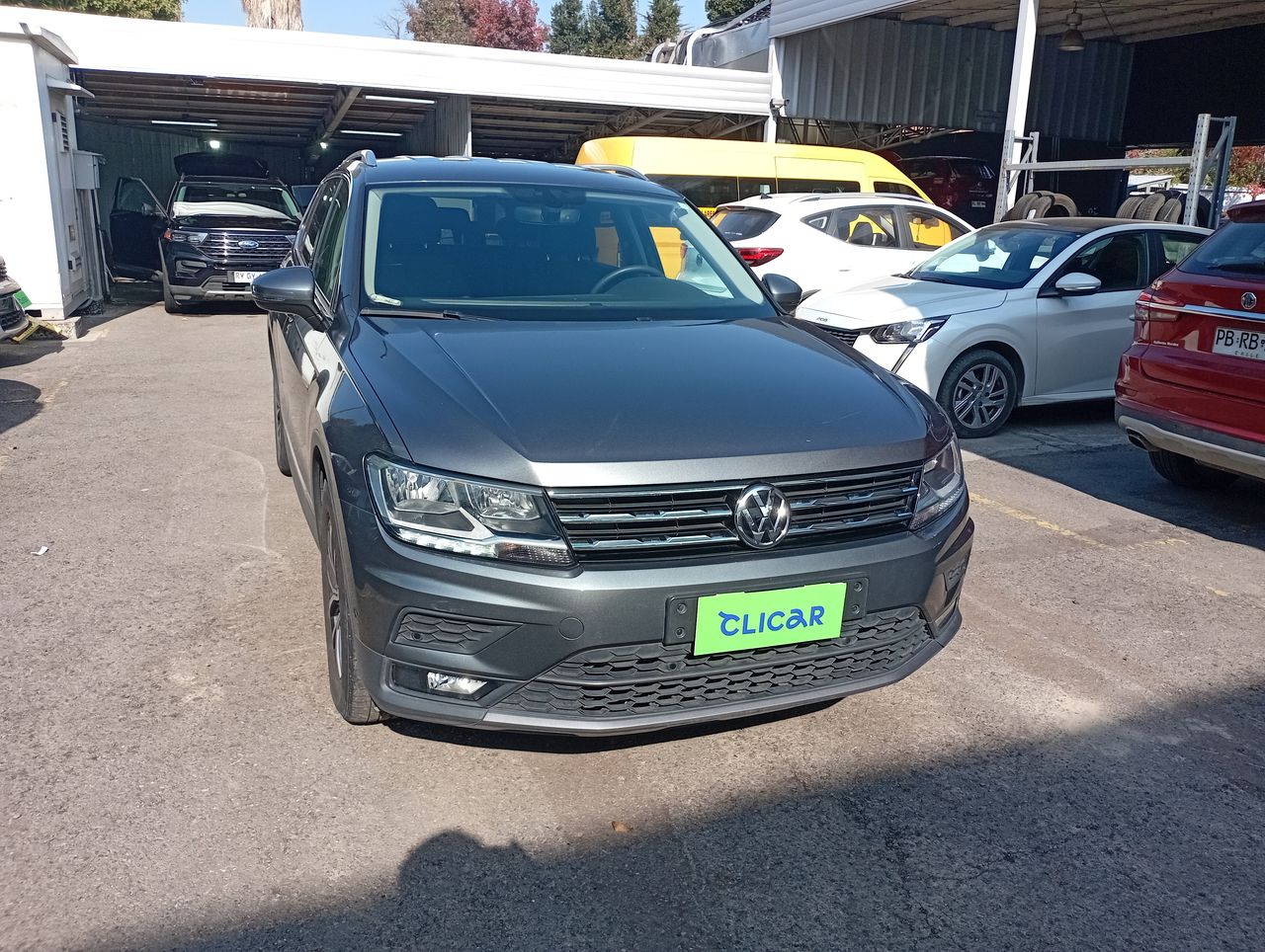 VOLKSWAGEN - 2