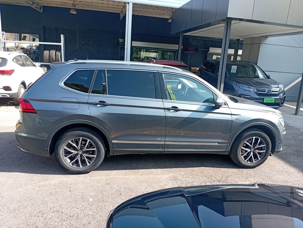 VOLKSWAGEN - 8