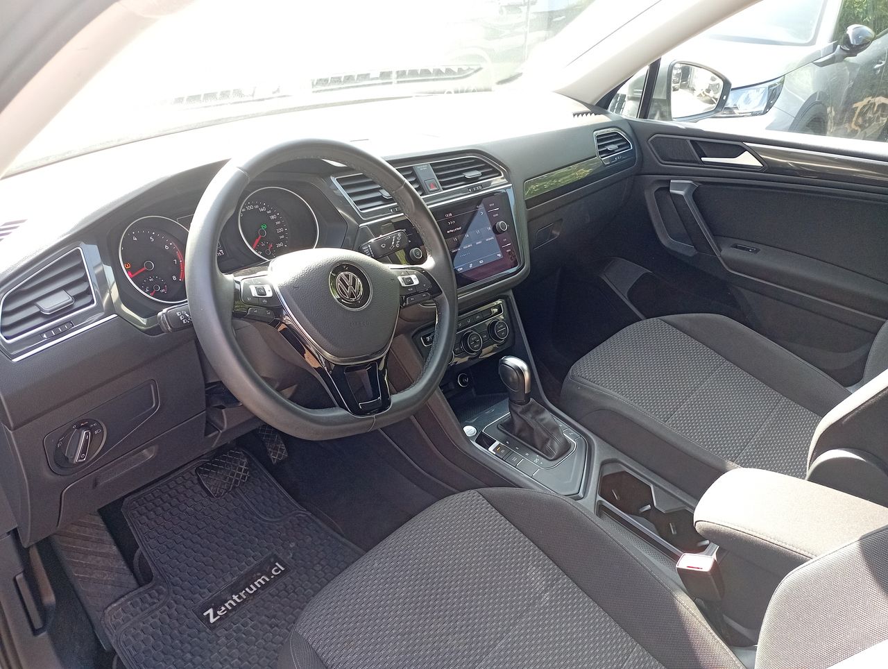 VOLKSWAGEN - 16