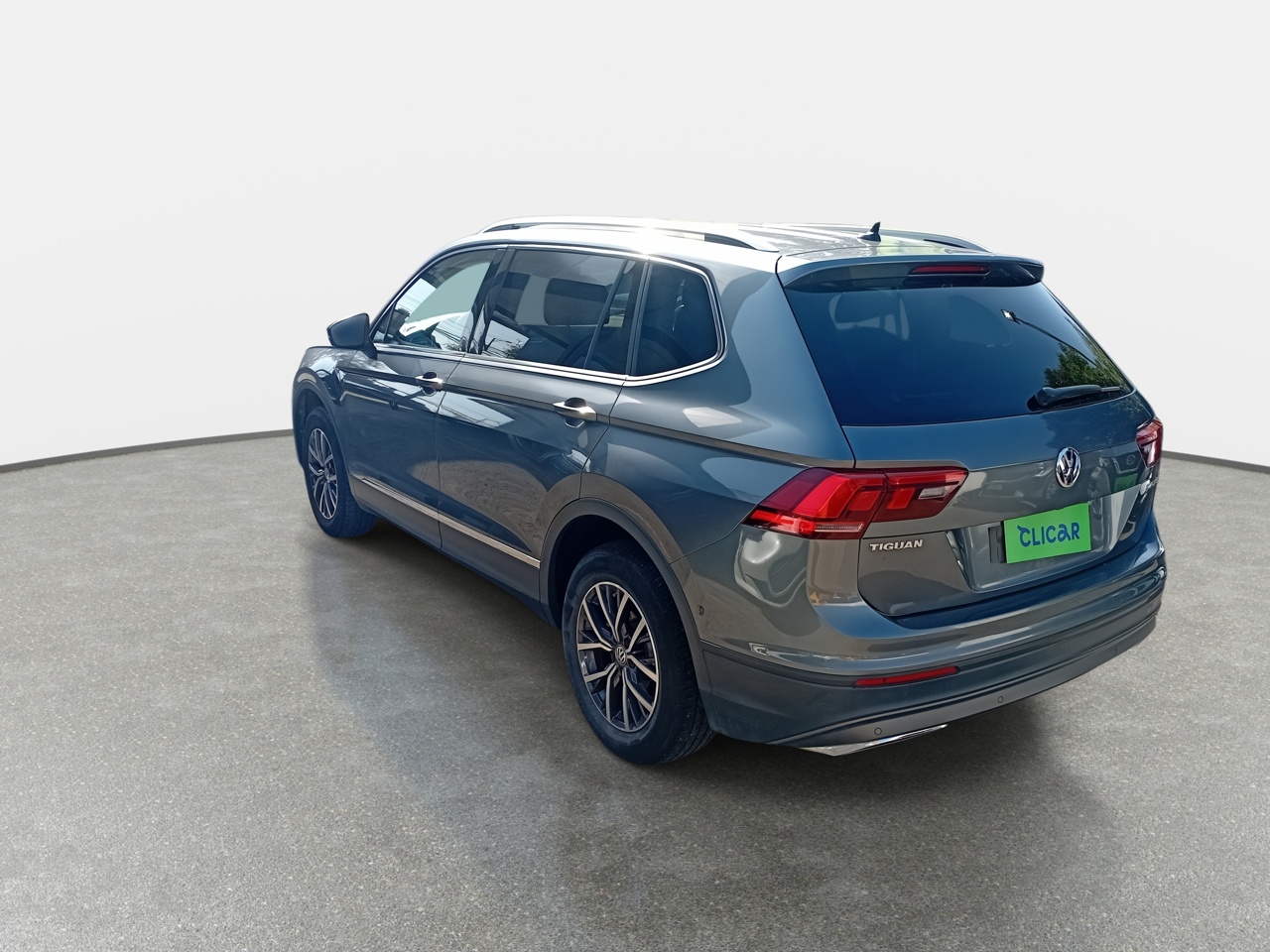 VOLKSWAGEN - 5