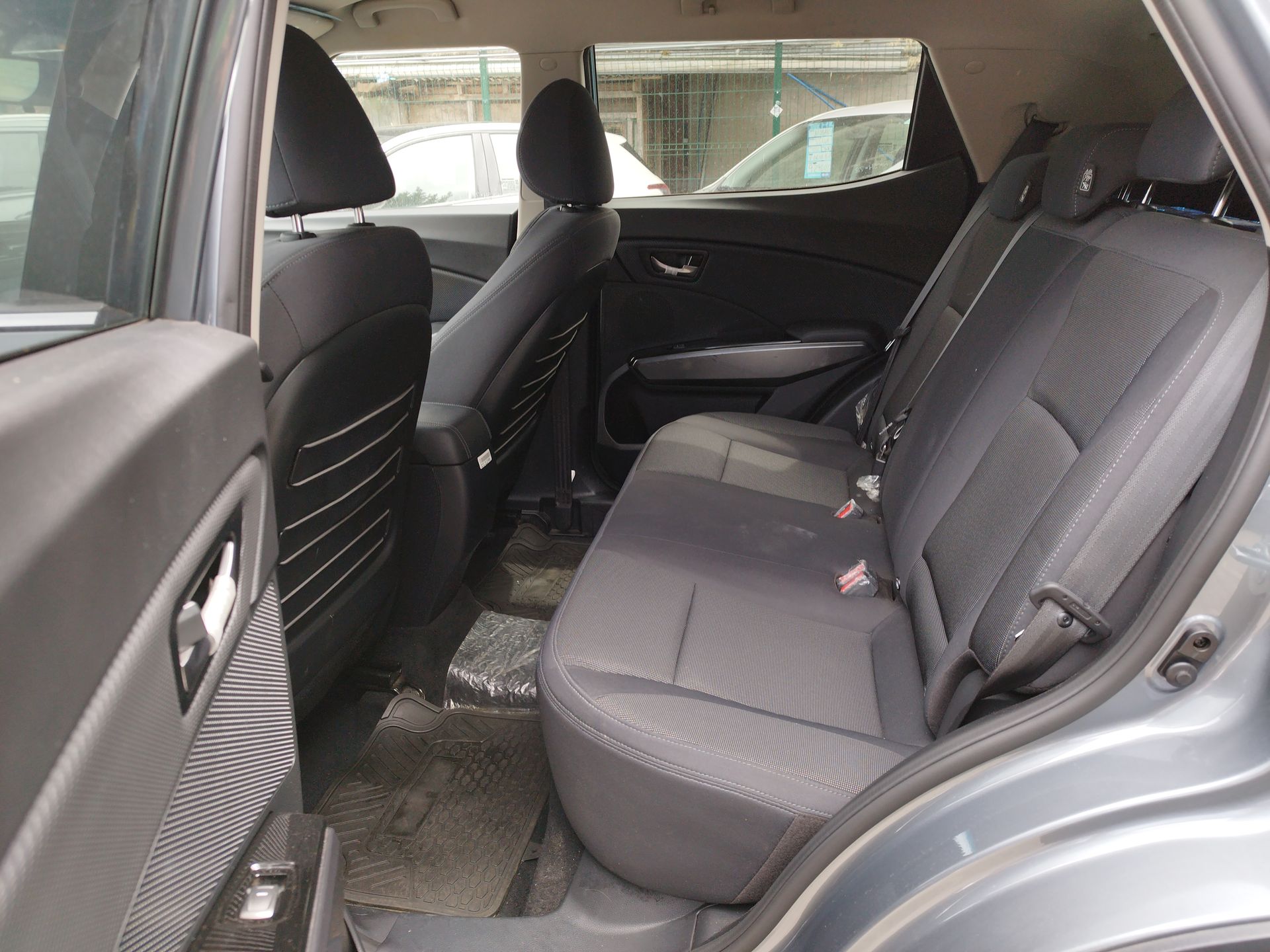 SSANGYONG - 28