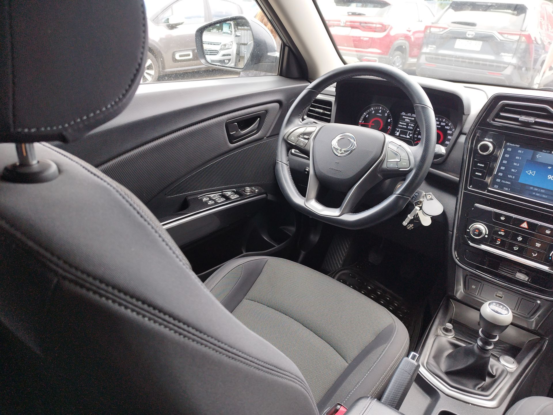 SSANGYONG - 16