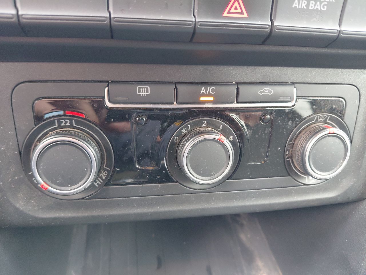 VOLKSWAGEN - 20
