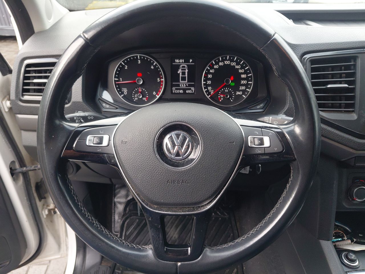 VOLKSWAGEN - 15