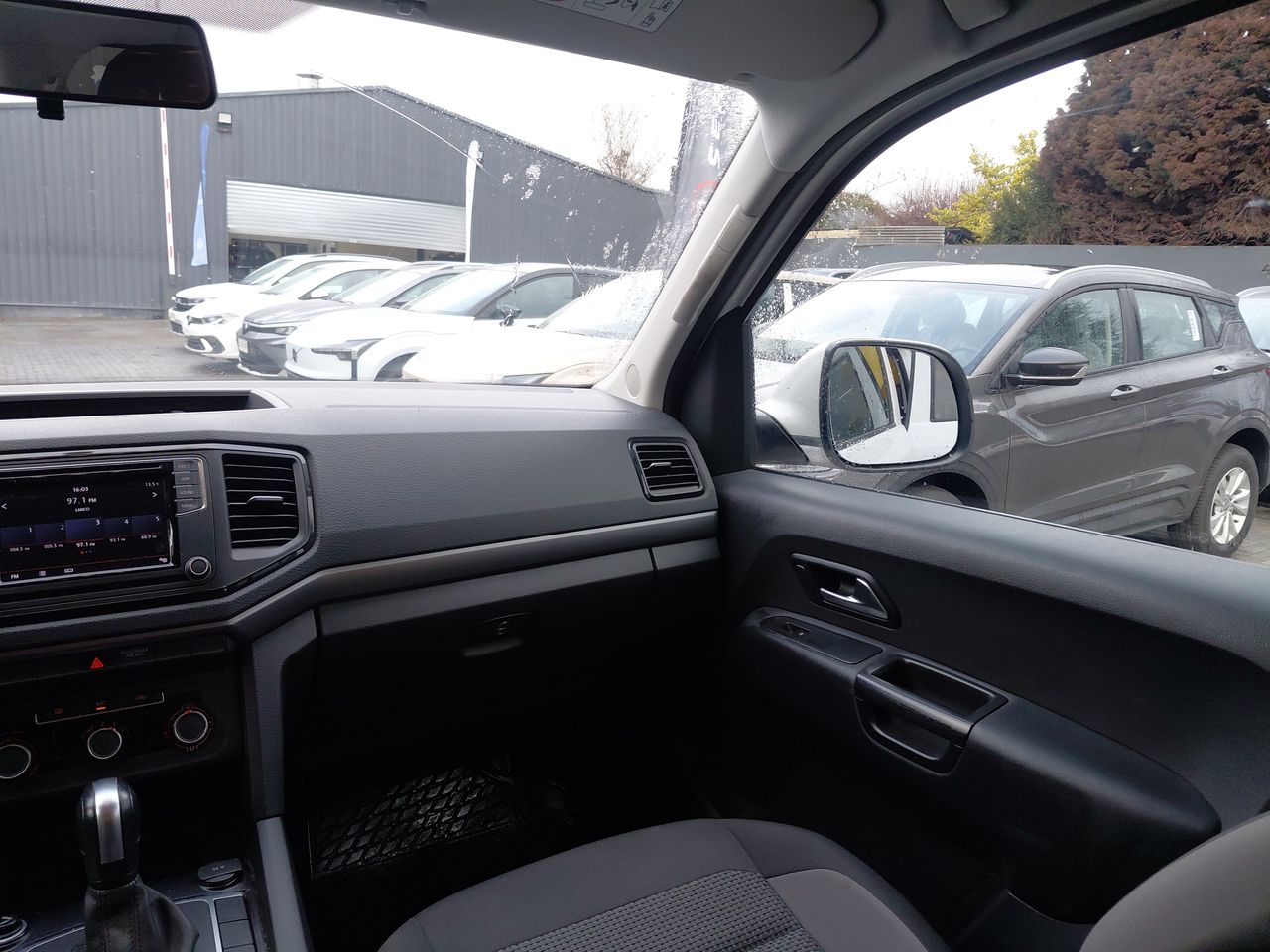 VOLKSWAGEN - 2