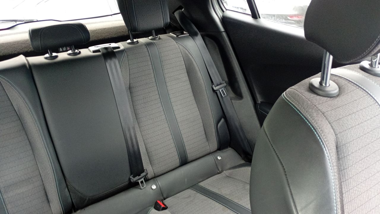 PEUGEOT - 6