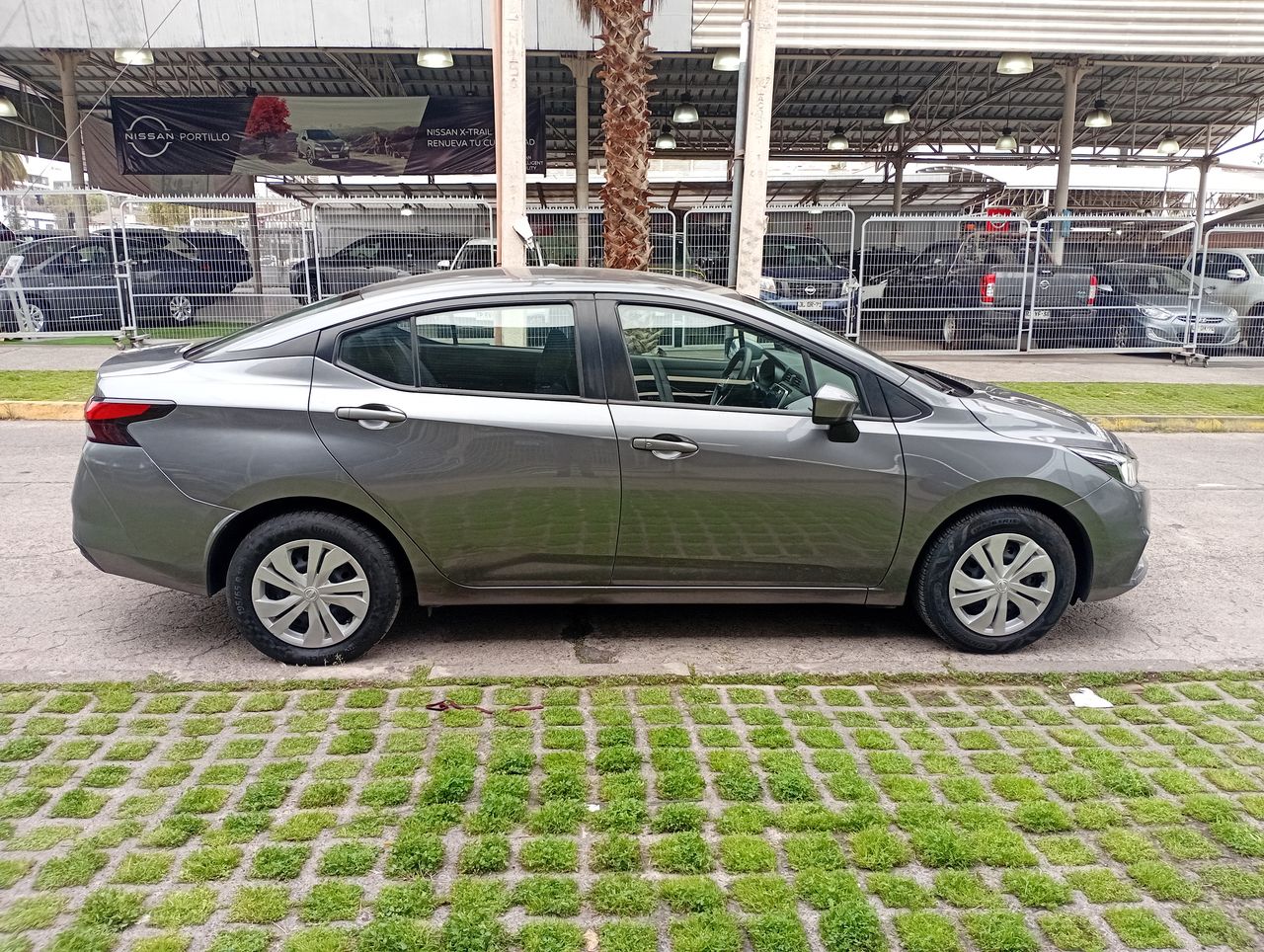 NISSAN - 8