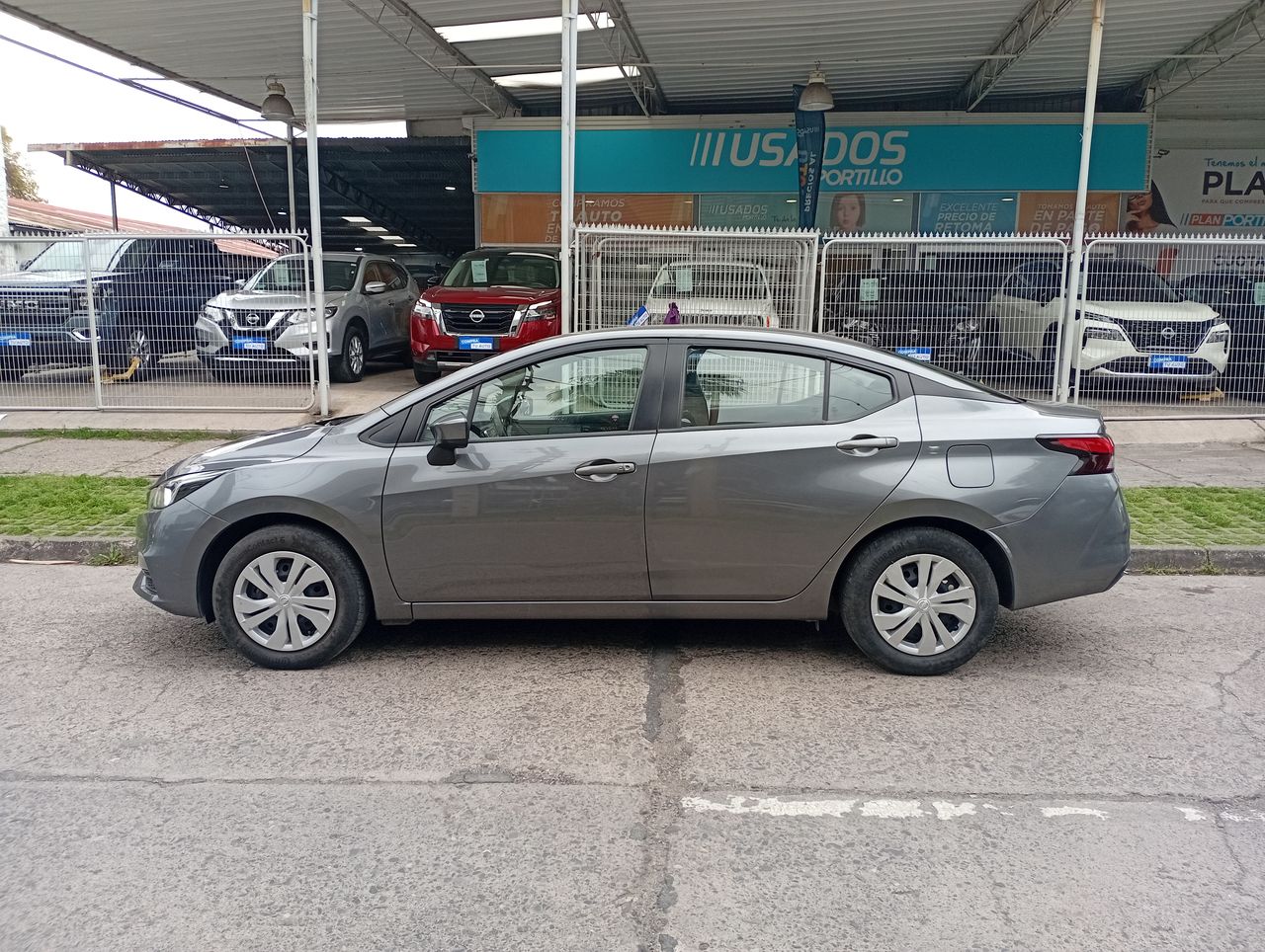 NISSAN - 4