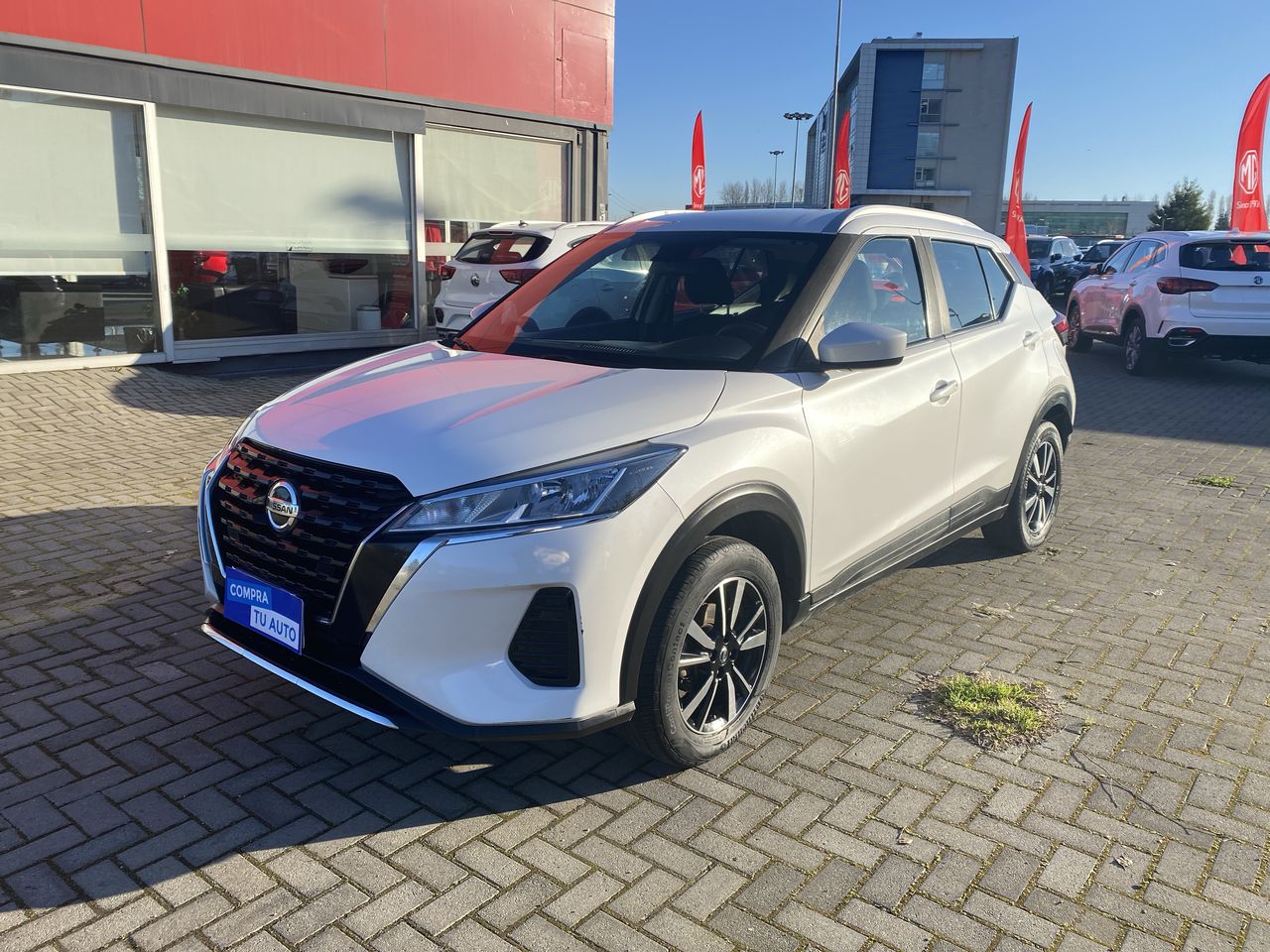 NISSAN - 3