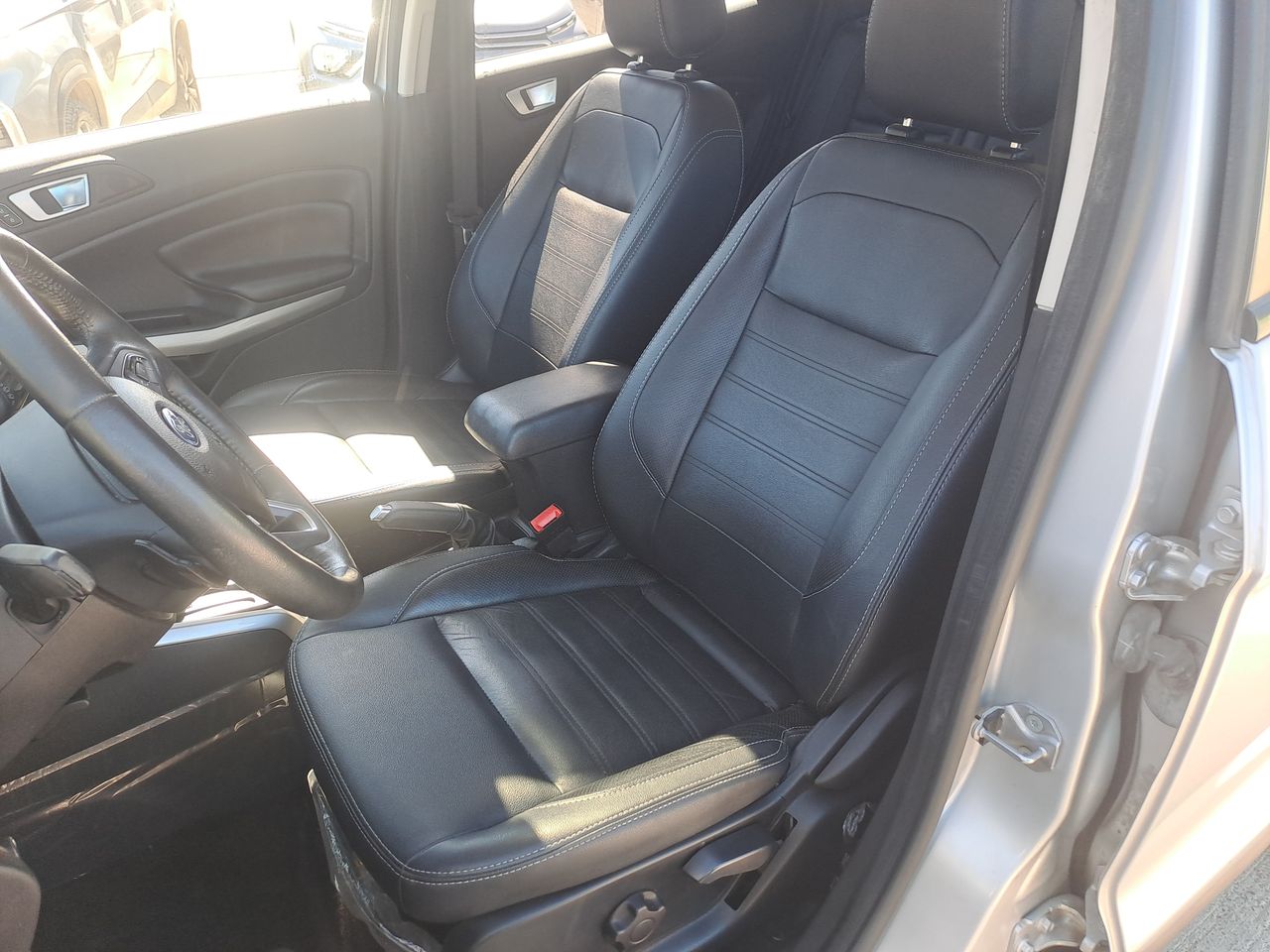 Ford Ecosport — foto 18 de 28
