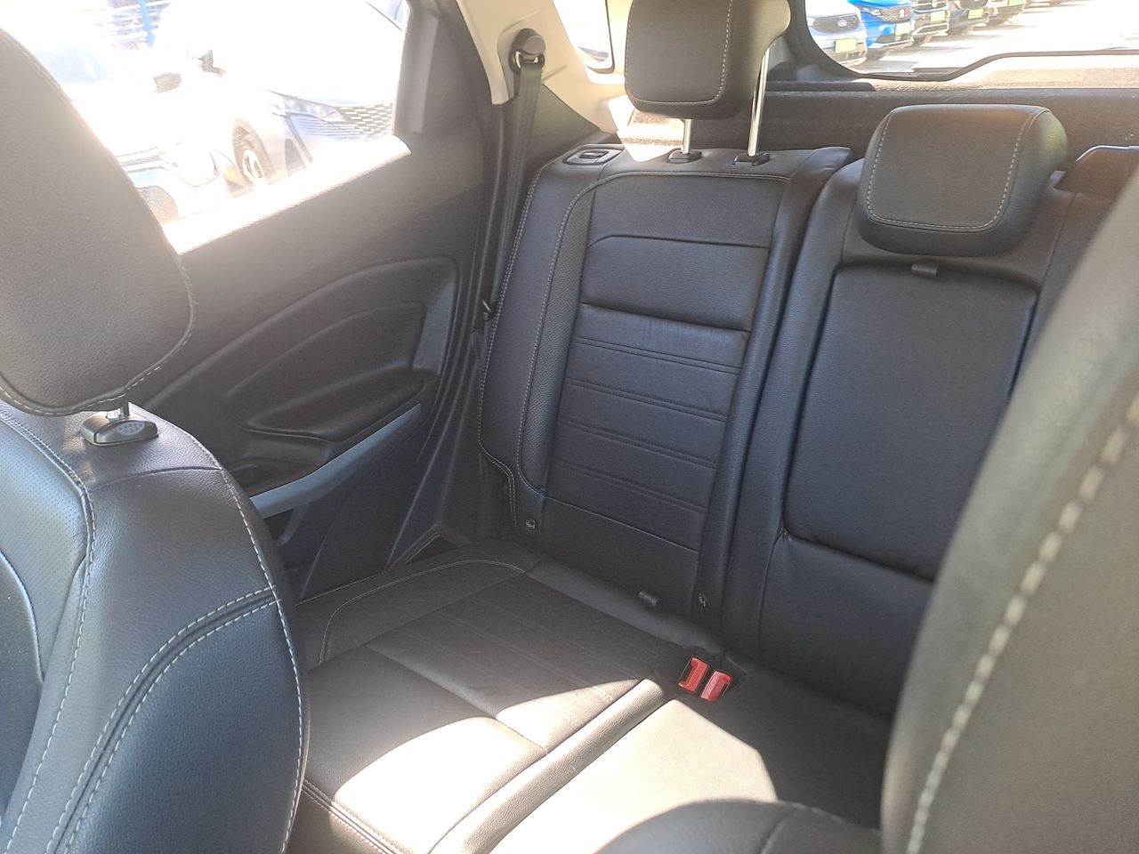 Ford Ecosport — foto 13 de 28