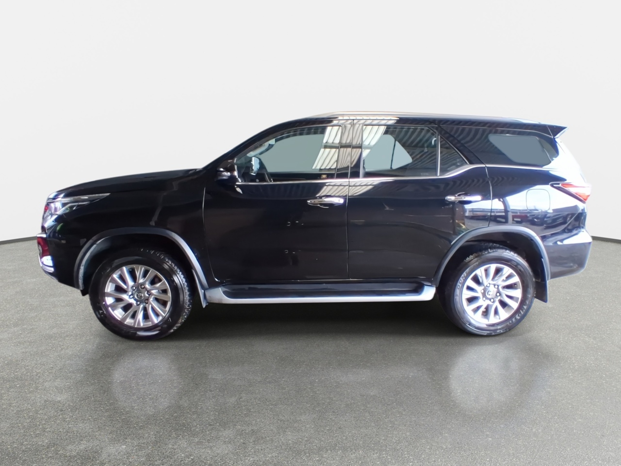 TOYOTA - 4