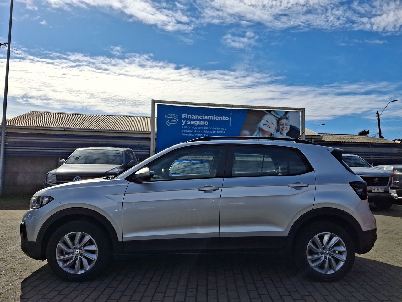 VOLKSWAGEN - 4