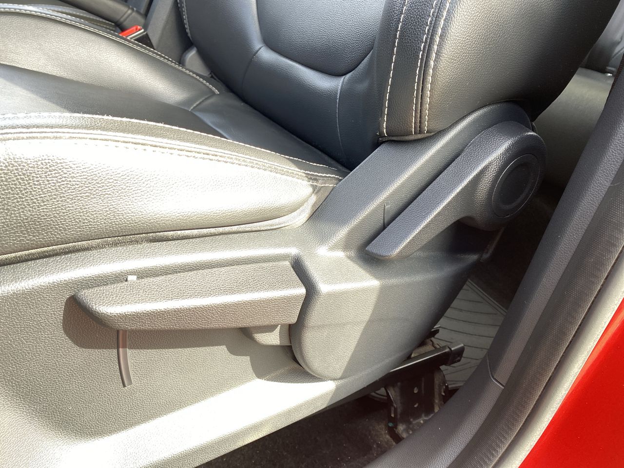 MG Zs — foto 16 de 28