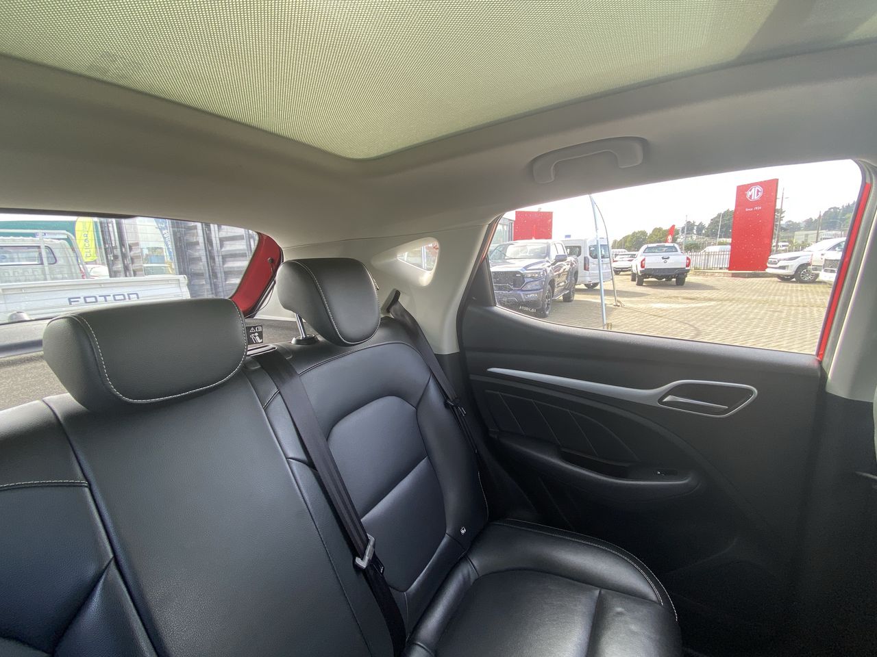 MG Zs — foto 7 de 28