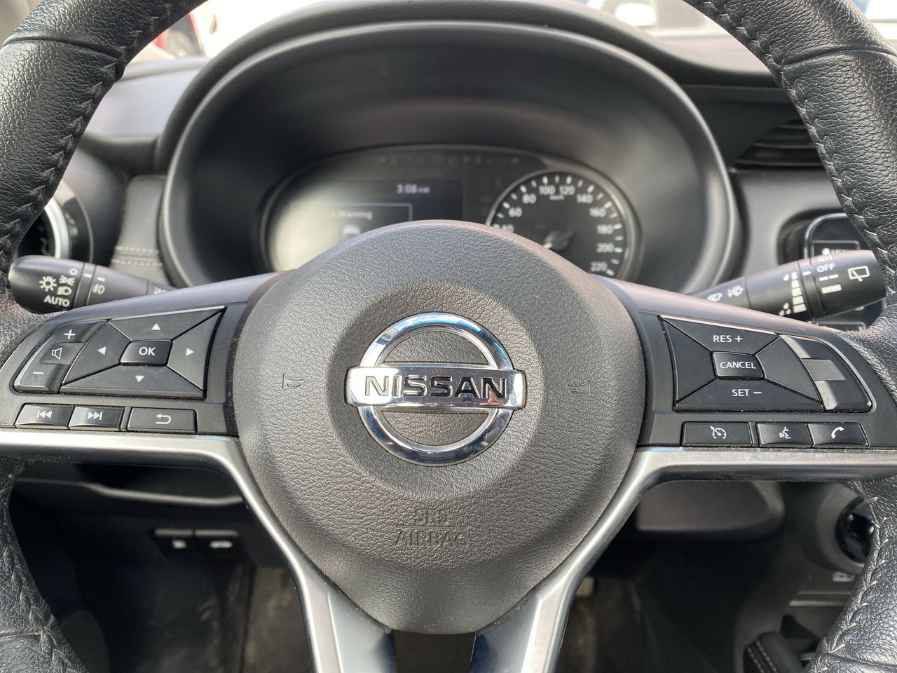 NISSAN - 26