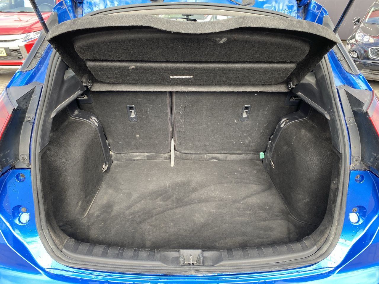 NISSAN - 22