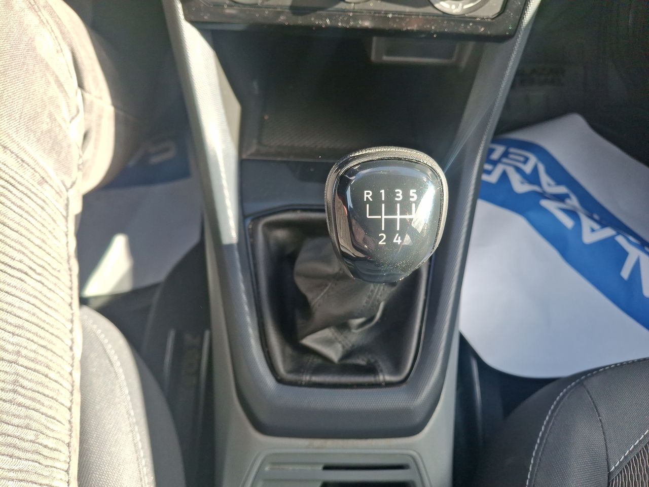 VOLKSWAGEN - 28