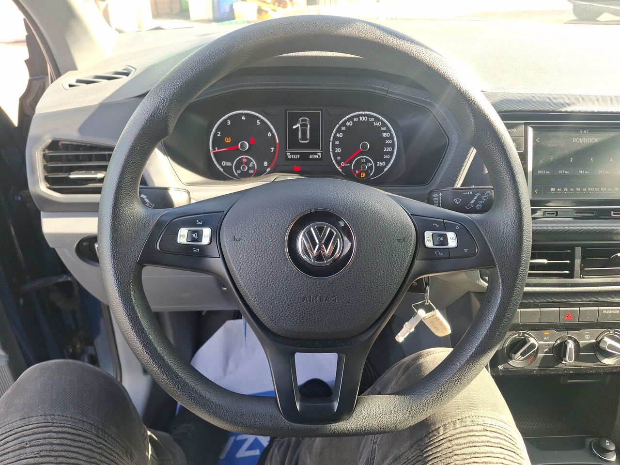 VOLKSWAGEN - 23