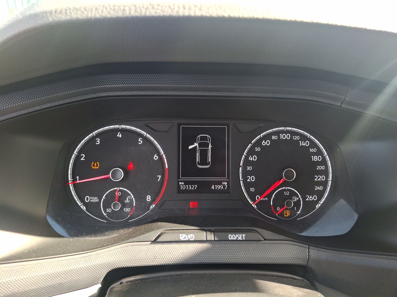 VOLKSWAGEN - 25