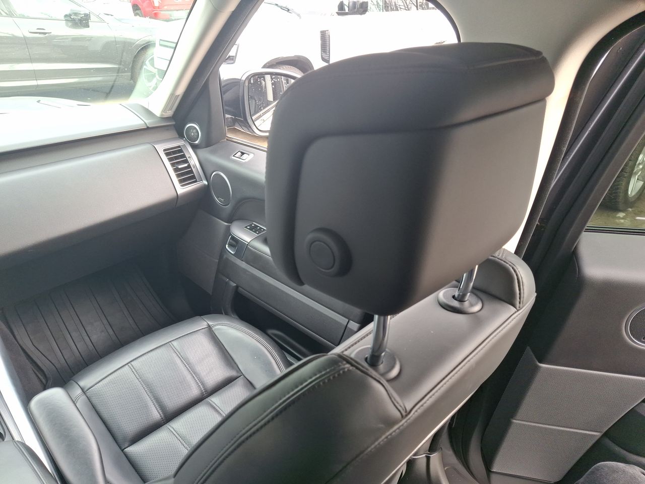 LAND ROVER - 10