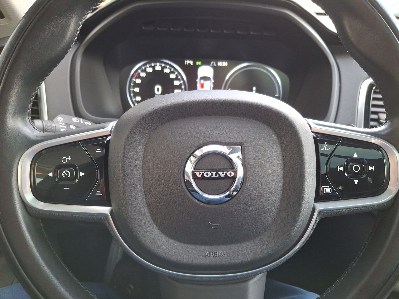 VOLVO - 26