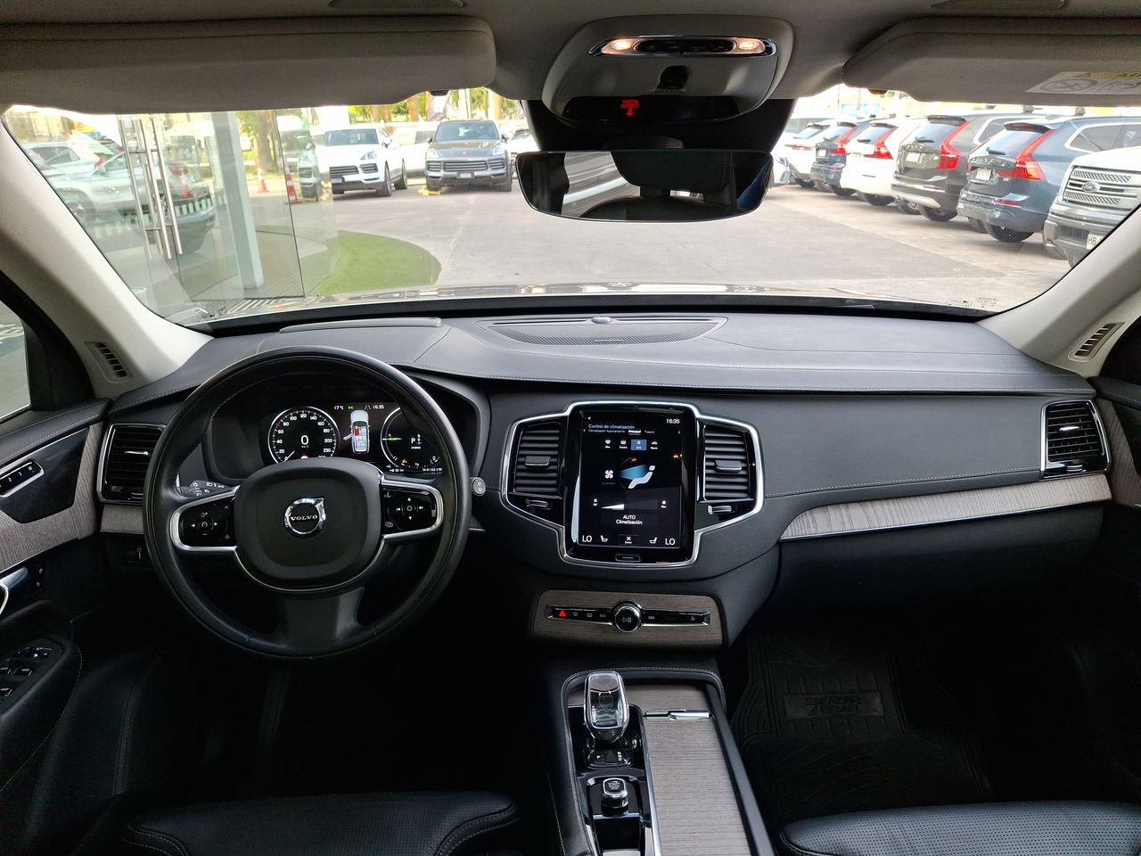 VOLVO - 32