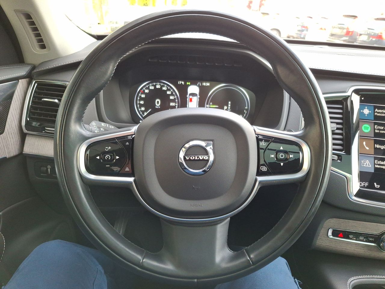 VOLVO - 25